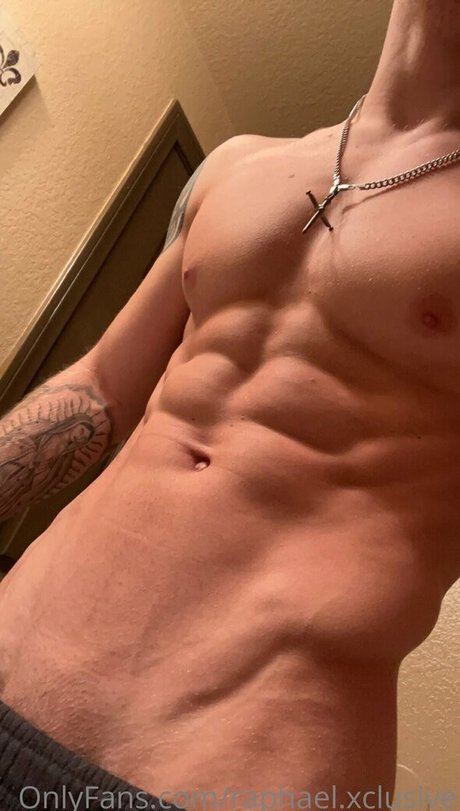 nocapraph high quality model image