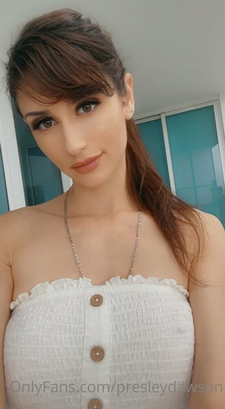 presleydawson model naked pics