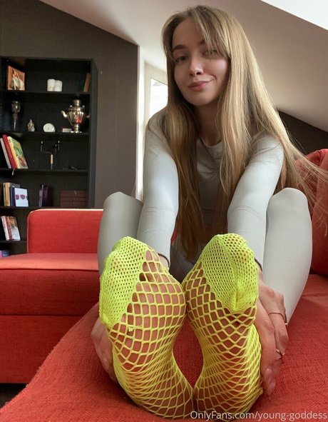 young goddess star nudes images