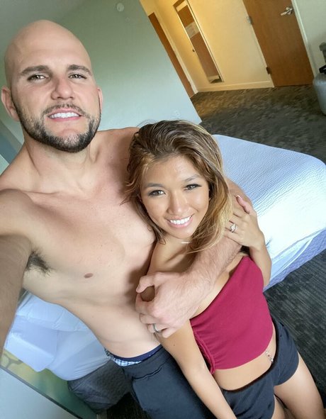 trinity clara sexy pornstar pics