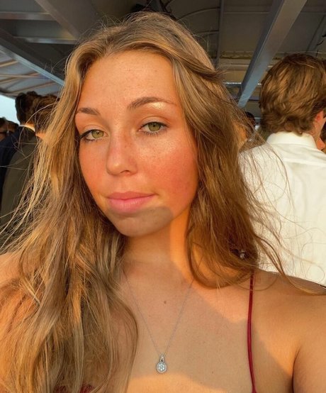 Makenna Adams pornstar pretty pictures