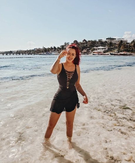 Madison Agnew model adult images