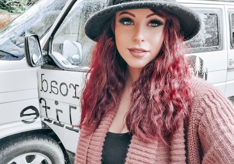 Madison Agnew nudes model photo