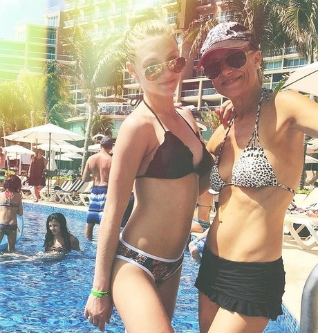 Autumn Miller sex actress pic