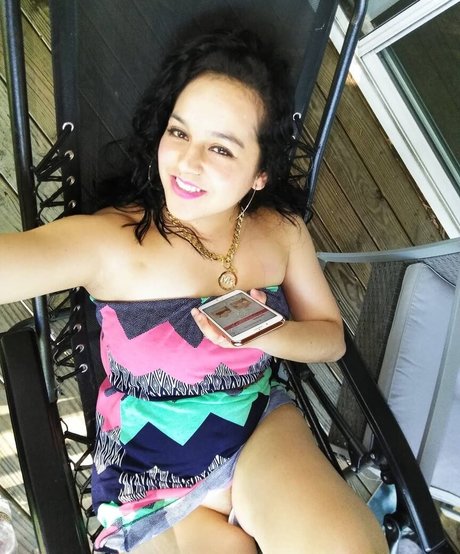 Lati Love free actress gallery