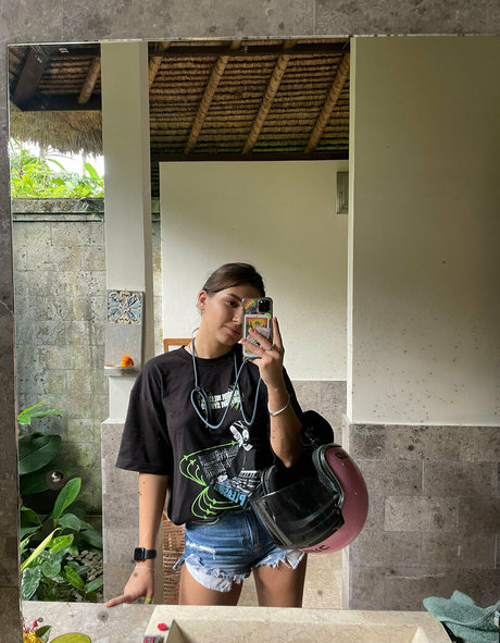 amy bird model pornographic images