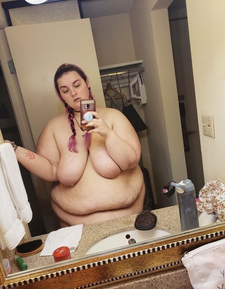 xoautumnhartxo nudes model archive