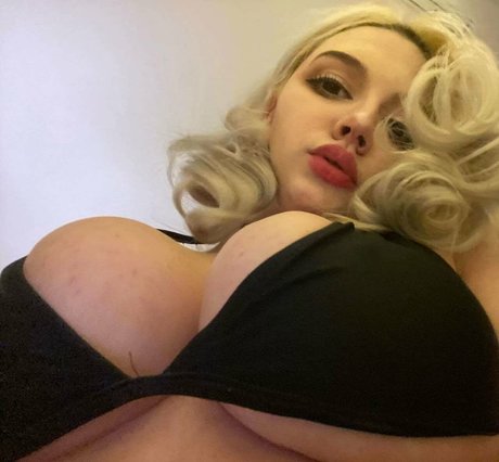 milena pretty pretty star photos