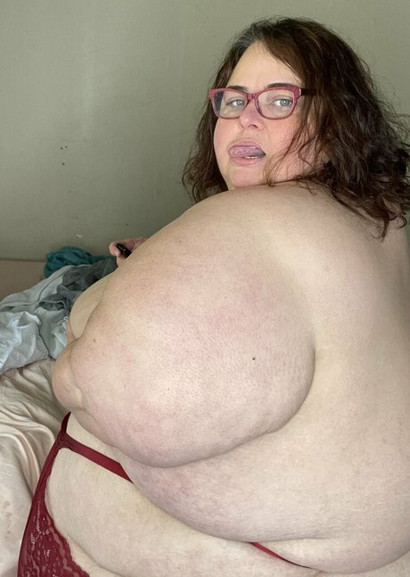 leilawaters pornographic model pics