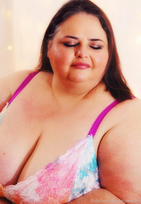 leilawaters pornstar naked picture