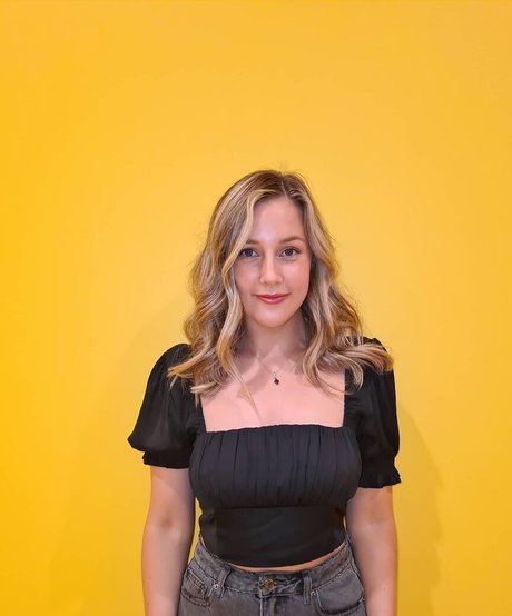 Elizabeth Height star top image