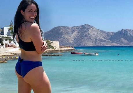 Nikki Delventhal porn actress galleries