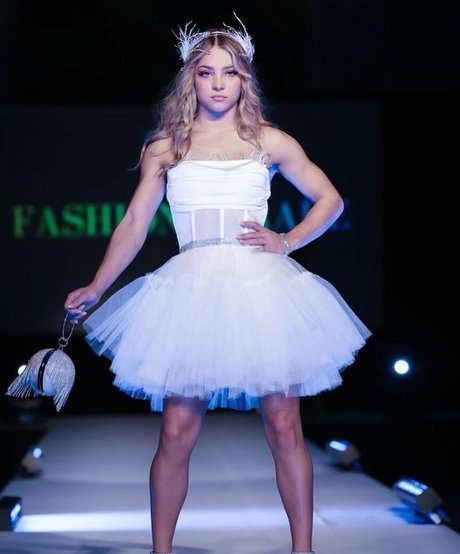 Isabella DuCharme star top pictures