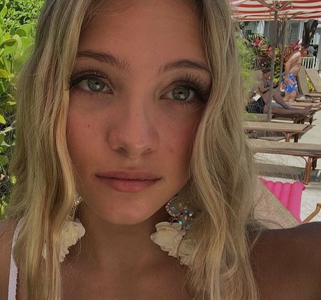 Isabella DuCharme star porn pic