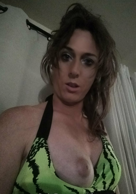 francesca tg exclusive model image