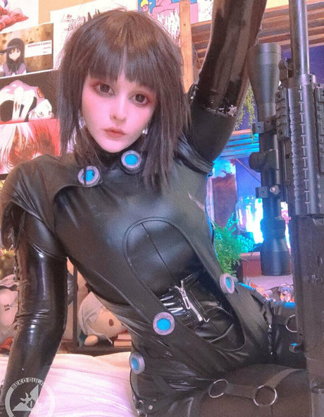 faith chan free model top photo