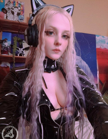 faith chan free top star picture