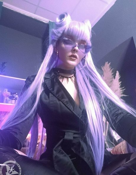 faith chan free erotic model photo