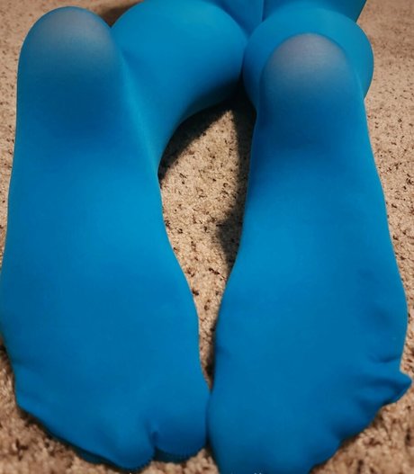 calieyesnthiccthighs perfect star picture