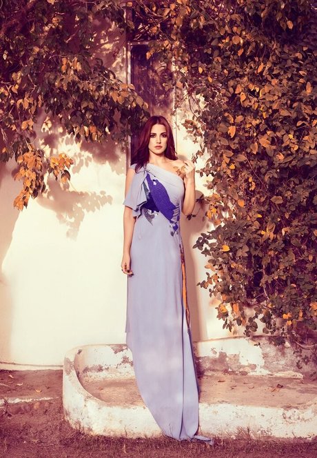 Dorra Zarrouk free star pics