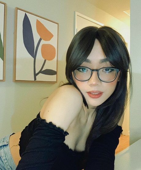 honeebelle art actress pics