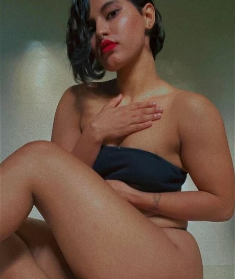 Lisa Dsouza model free photos