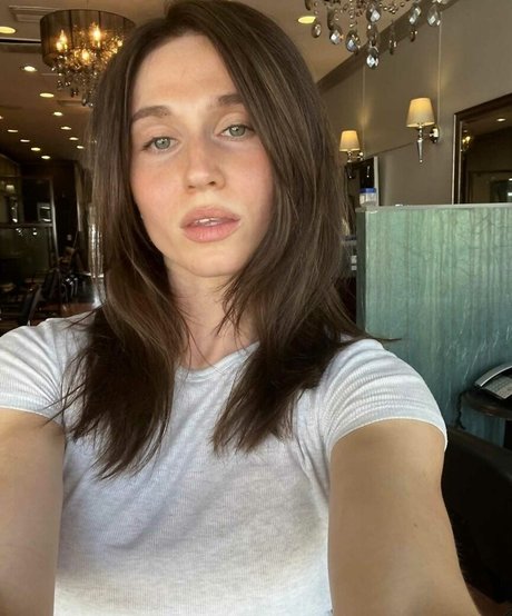 Rita Volk hd model img