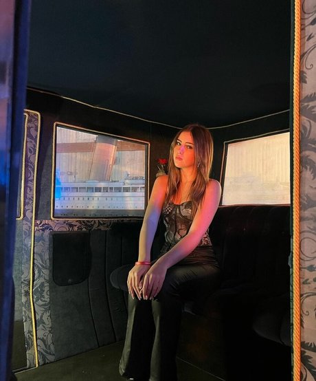 Lexy Kolker xxx actress pic