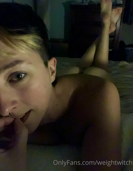 weightwitch sexy model gallery