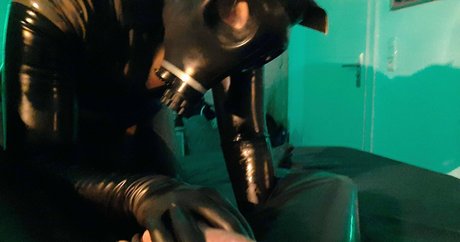 heavyrubberette erotic star pics