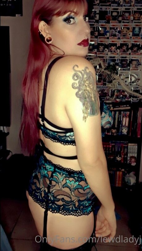 Lewdladyj erotic actress pic
