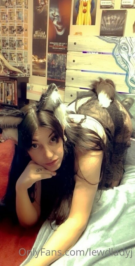 Lewdladyj exclusive model photos