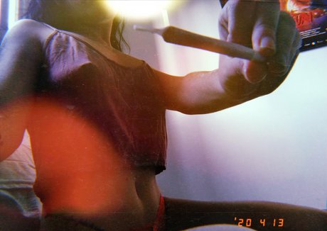 laryfree art model pic