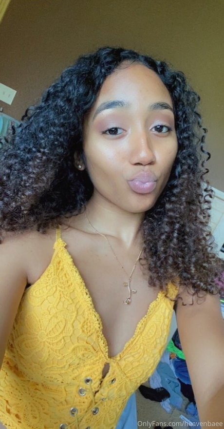 Heavenbaee pornstar img