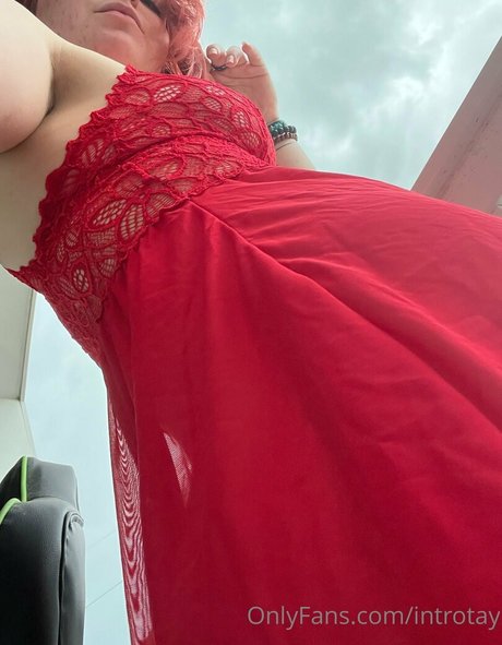 introtay pornographic model picture