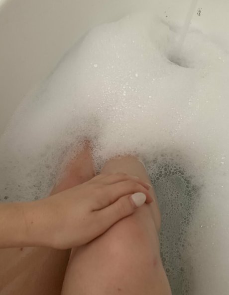 aurdeyb model erotic image