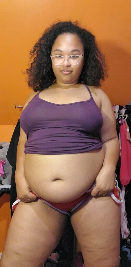 chubbyvalerie model pornographic pictures