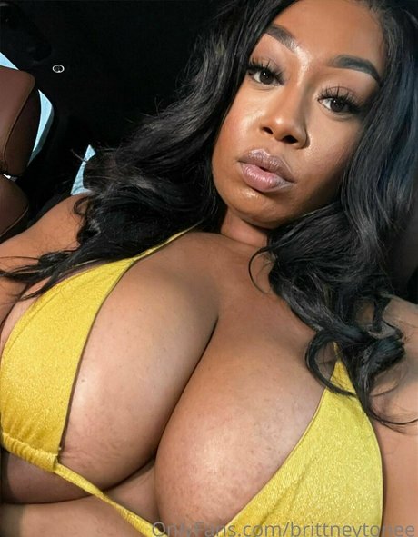 brittneytonee nudes model images