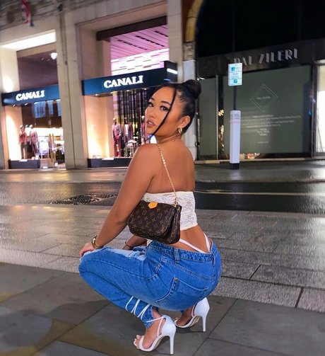 annouveauriche model beautiful pics