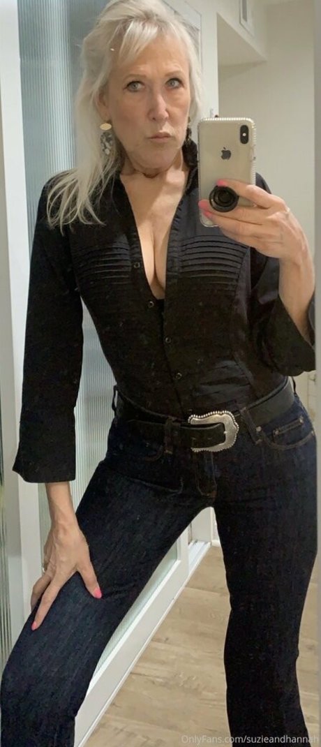 suzieandhannah beautiful model picture