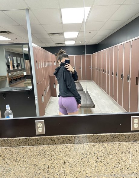 megariley pornstar sexy img