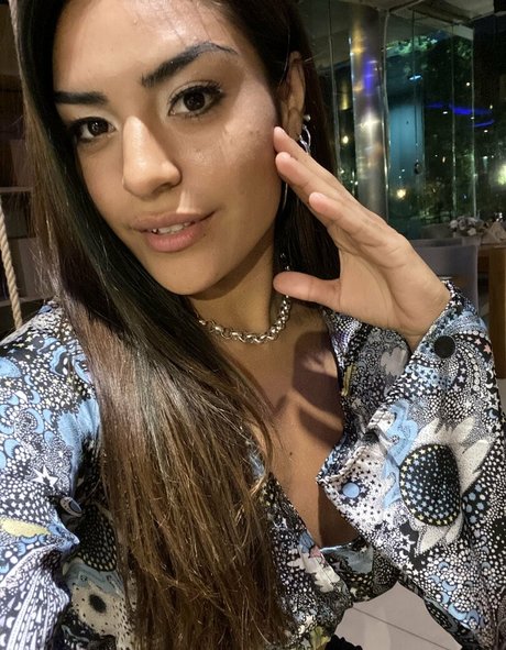 bellafoxtv model sex pic