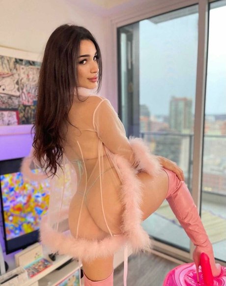 Itsivyblue hot actress photos