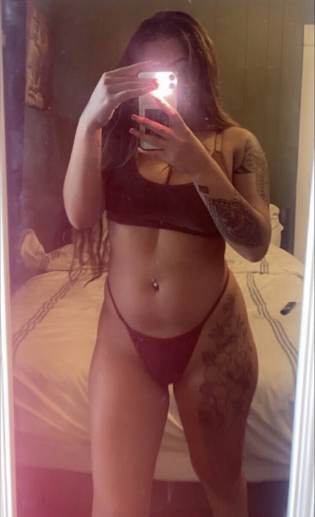 AaliyahCeleste nude star pictures