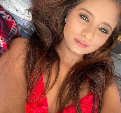 Resha Antony model perfect photos