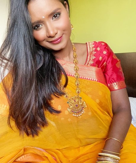 Resha Antony hd model pic