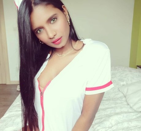 Resha Antony sexy model img