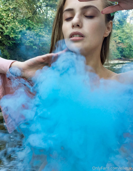 Elle Tan pornstar free images