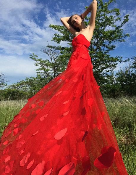 Elle Tan hot star pics