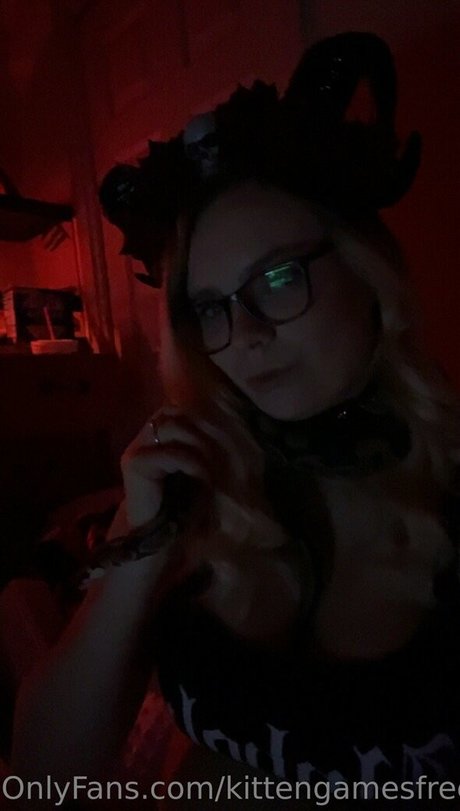 kittengamesfree model top gallery